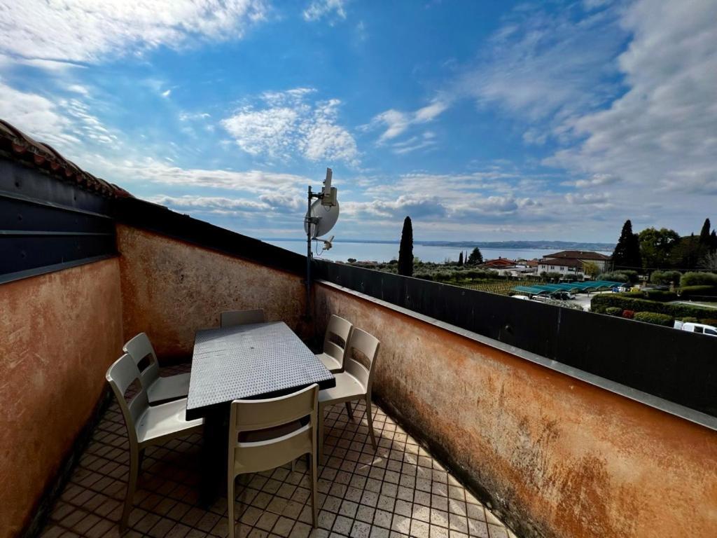 Residence Corte Ferrari -Ciao Vacanze- Moniga del Garda Exterior photo