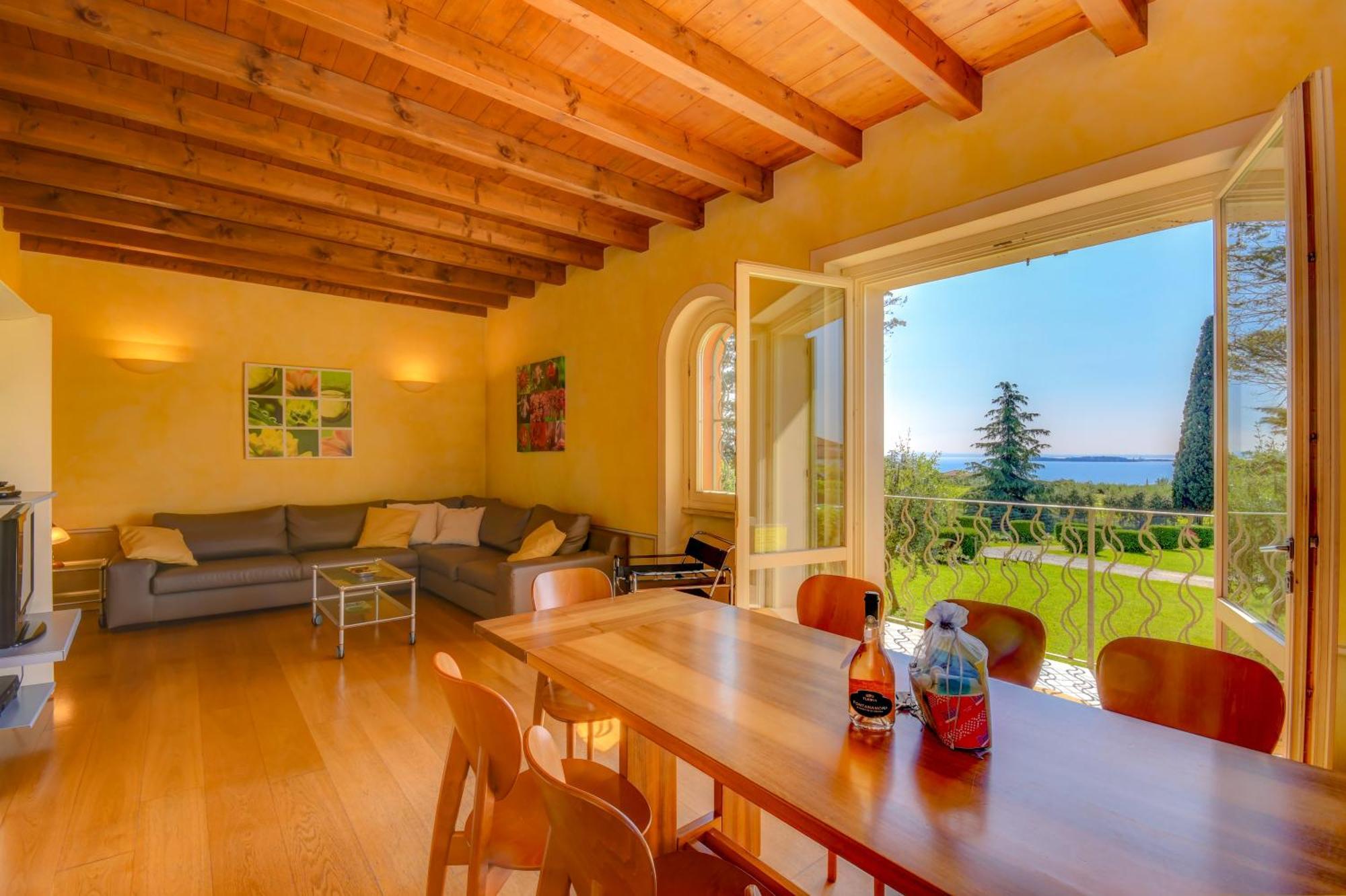 Residence Corte Ferrari -Ciao Vacanze- Moniga del Garda Room photo