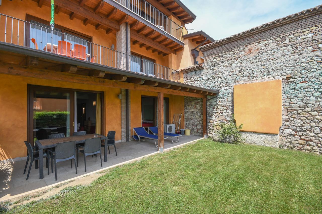 Residence Corte Ferrari -Ciao Vacanze- Moniga del Garda Exterior photo