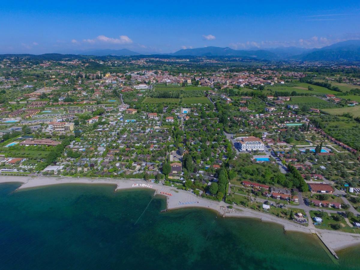 Residence Corte Ferrari -Ciao Vacanze- Moniga del Garda Exterior photo
